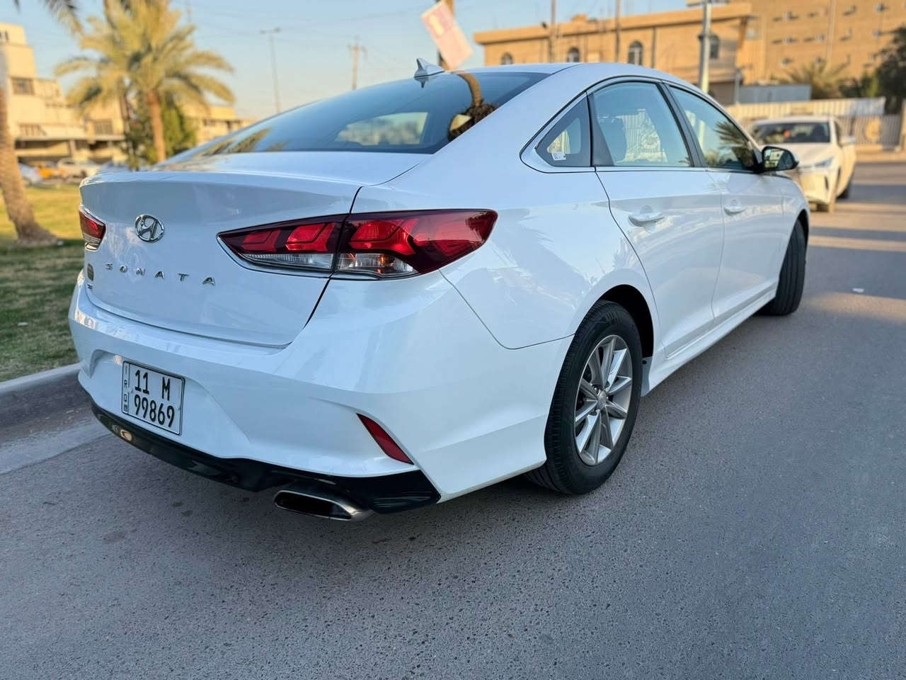 سوناتا 2019 se وارد امريكي حادث بابتين فقط بدون بارد حته دعاميات كفالة
السيارة جديدة كلش ما متعوبة 
مكينة 2400 
شاشة ابل كار بلي 
ويل كب 18 
داخل اسود 
درايف مود 
تحكمات ستيرن 
رادار امامي 
نقاط عمياء 
مرقم بغداد ب اسمي تحويل ثاني يوم هزه ورقم جديد 
مكانها كرادة ساحة كهرمانه 
*********** 
السعر 132 بيها مجال جدا بسيط
