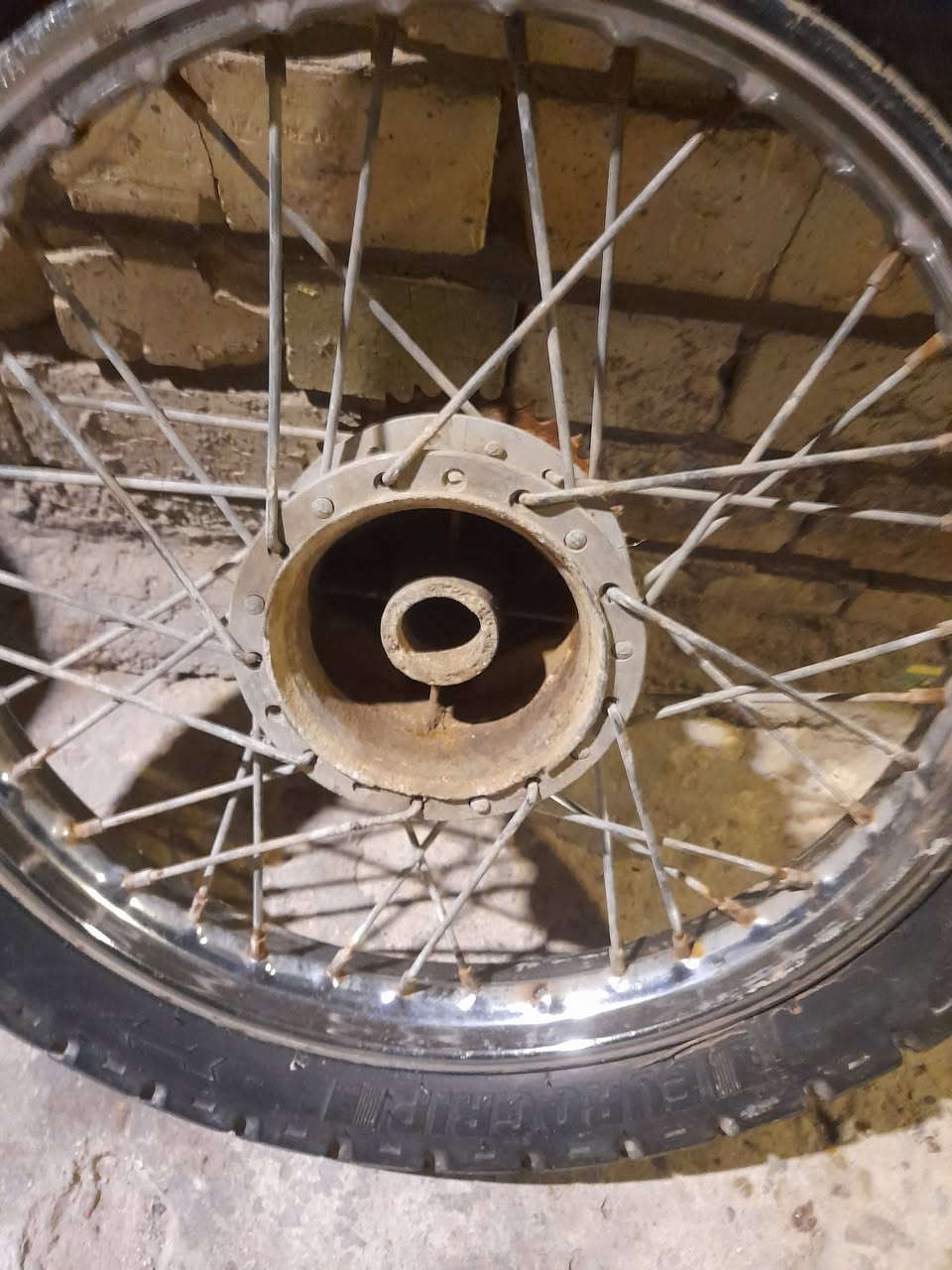 امامي وخلفي للبيع سعر ٥٠ وبيهن مجال متواجد خاص مكاني زعفرانية


**إذا كنت صاحب هذا الإعلان وتريد حذفه لأي سبب، رجاءا أرسل رسالة إلى الدعم الفني**