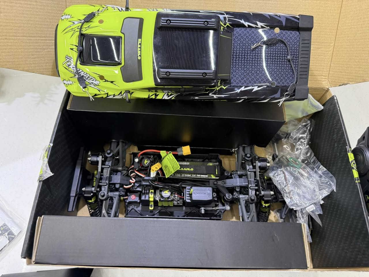 سلام عليكم
Relarlo 1/10 جديد كارتون 
السعر 235 الف قفل


**إذا كنت صاحب هذا الإعلان وتريد حذفه لأي سبب، رجاءا أرسل رسالة إلى الدعم الفني**