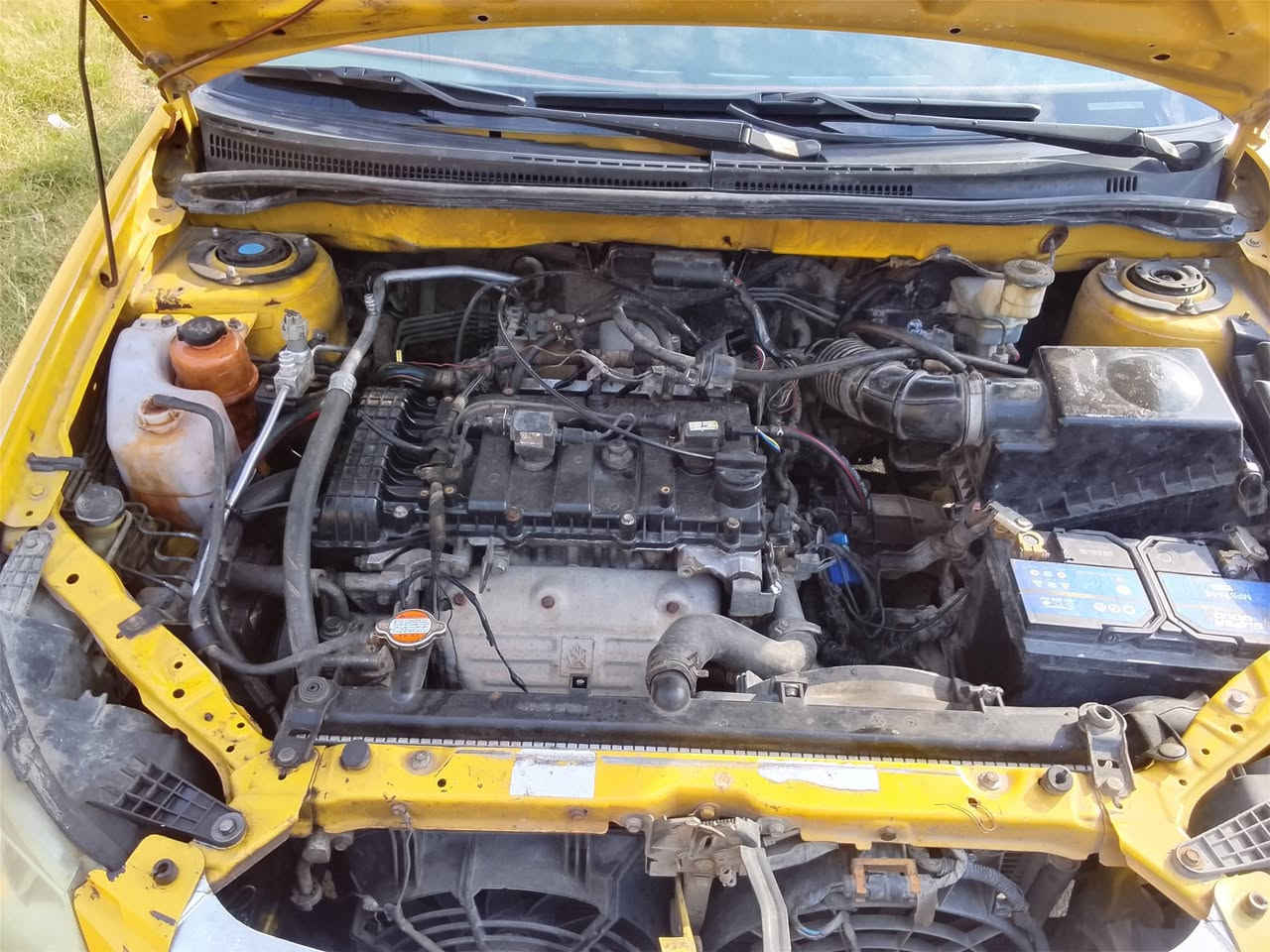 سلام عليكم ورحمه الله سياره بيوايدي موديل 13جي3 بلاد منضومه تبريد جديده تخم تاير جديد صدر امامي خلفي جديد كير ومحرك خير من الله سياره تخبل سنويه ل29 وبسمي تحويل ثاني يوم حادثه موضح بصوره  سعر 46ورقه مكاني بغداد حي الجهاد رقمي ***********
