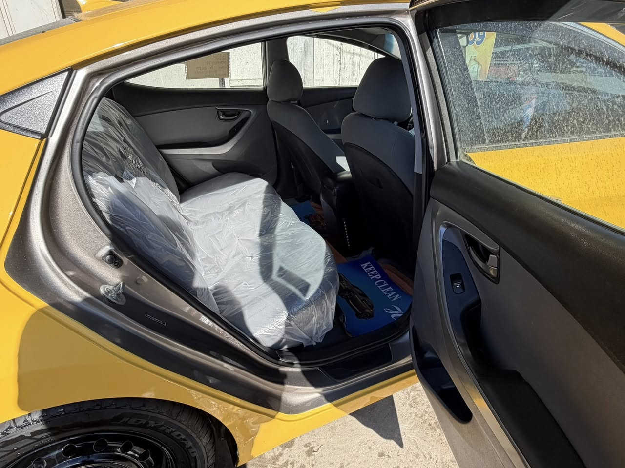 السلام عليكم 2013 وارد امريكي حادثها دعاميه الخلفيه وشبر من الحوض فقط محرك 1800 دوش تخم تاير وحداديه وكير كله جديد صبغه جديده سنويه نافذه صار 10 ايام تحويل ثاني يوم رقم بغداد مشروع وطني سونار مرفق مع المنشور 
رجاء اقره السونار وتصل 
 
مكان السياره ميسان ***********
السعر 110 وبيها مجال
