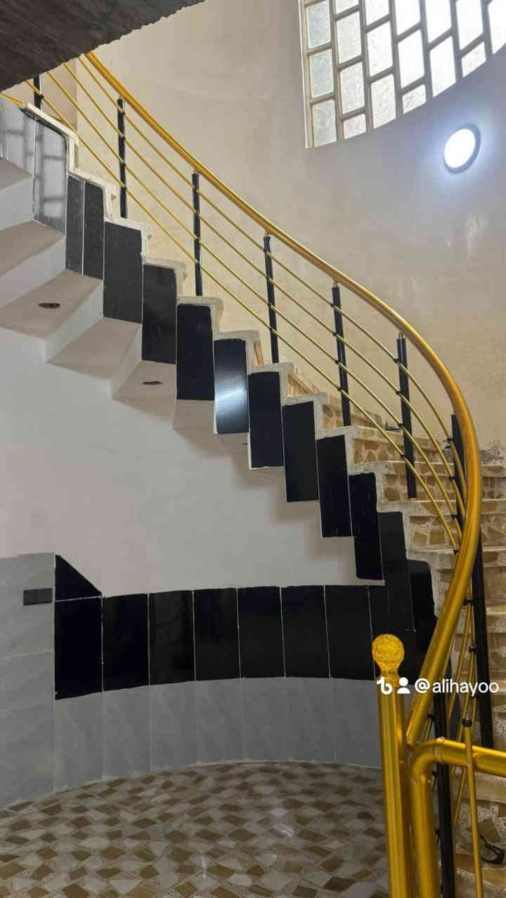 ***********.            
مطبخ المنيوم مواد تركي ثقيل جكامج البواب هدروليك مقاطع محشه بخشب مع ضمان حقيقي اي شي ما يعجبك فلوسك مرجوعه و ترميم مطبخ علينا سنجار, نينوى
