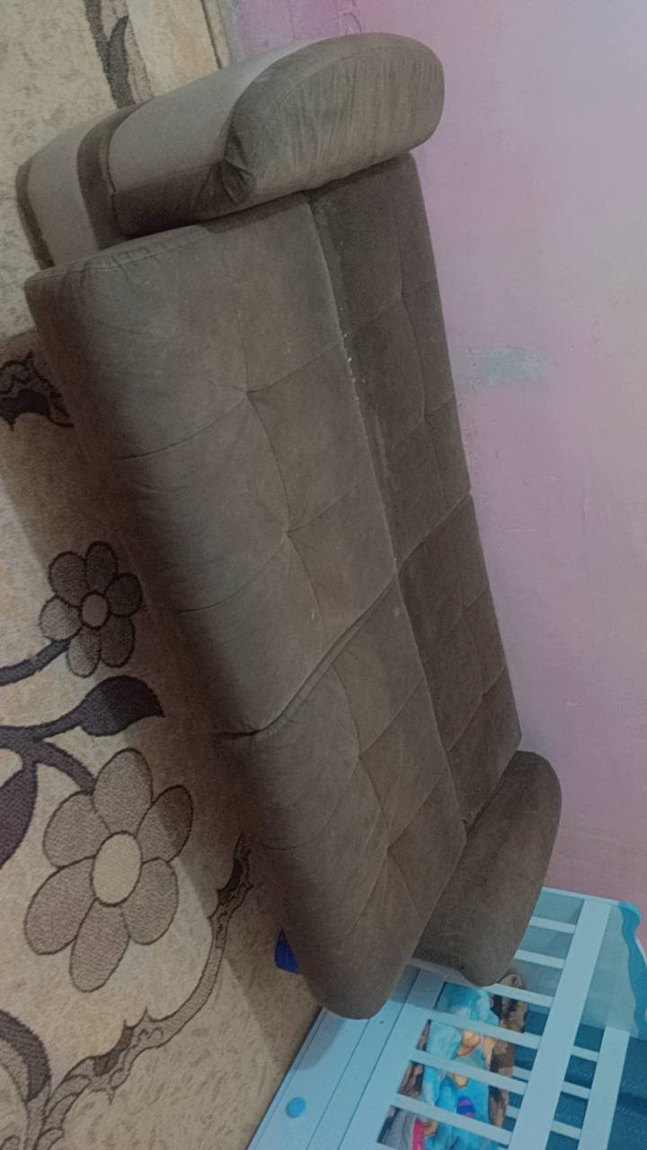 سلام عليكم مكلف بل نشر تخم تسكام  اثنين كراسي اثنين قنفات اصير جربيه اصير كرويته كله ت
يردونه 150 قفل ‏‪***********‬‏ بي وتساب صغط سبرنك شبر مانزل للبيعر كله تراب مو وصخ اتراب صير عليه
