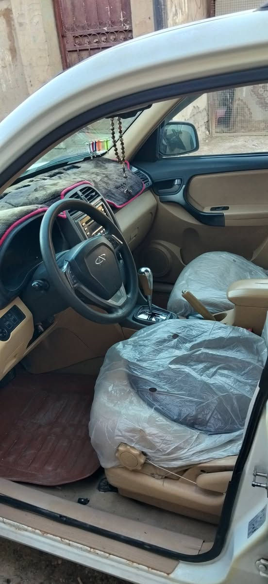 سلام عليكم شيري تيكو2012شكل 2013 لبيع لسيارة بلديه من ضربه من ولخياس كير ومكينه بلدي برقم الجديد  سياره كامله من كل نواحي مكاني بغداد رشاد رقم  ***********
