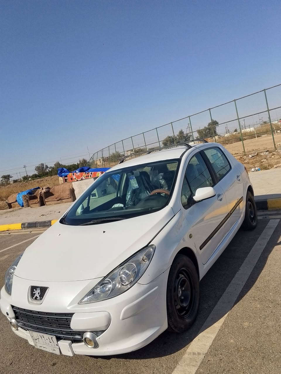 السلام وعليكم بيجو 307 للبيع موديل 2006 سياره جاهزه رقم بغداد تحويل ثاني يوم تخم تاير جديد منظومه مال زنون ماكينه وكير كفاله كلش حلوه وجاهزة سياره  كهربائيات عالشركه ماكينه وكير كورولا حديث اوتوماتيك  كير 👉 سعر 48 وبيها مجال مكان واسط العزيزية رقم الهاتف ***********
