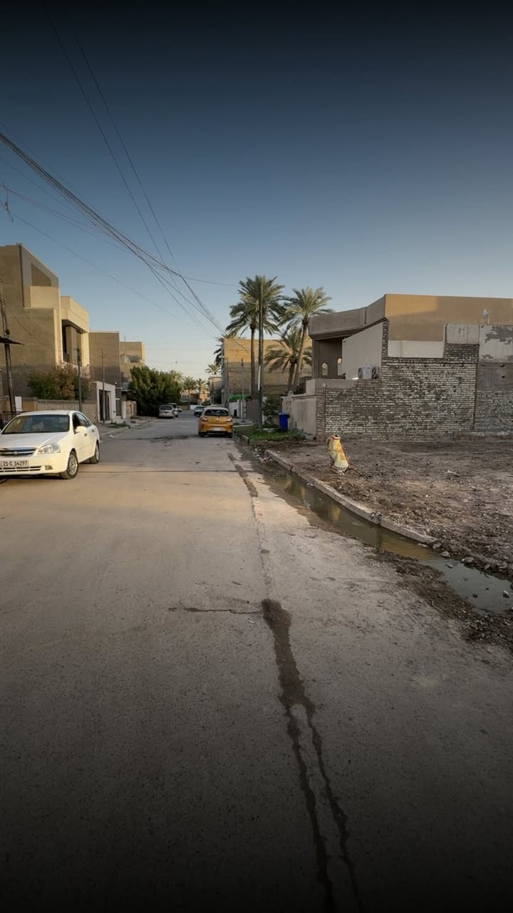 🏠 قطعة ارض للبيع ✅
🔹 المساحة: 100 متر 
🔹 الواجهة:  12،50 متر + النزال : 8 متر 
🔹 الطابو: ملك صرف
📍موقع قطعة الارض شارع فلسطين 504 حي المستنصريه 
🛣️ شارع عرض 15 متر
📌تقطيع حسب الطلب 
🛑 60 متر =واجه 7،50 متر : نزال 8 متر 
🛑 48 متر = واجه 6 متر : نزال  8 متر 
🛑 50 متر = واجه 6،25 متر : نزال  8 متر 
🛑 45 متر =واجه 6 متر : نزال 8 متر 
‎📍 الموقع: مكتب الجبل شارع فلسطين 
📞 للاستفسار والجادين فقط
***********🟧
***********🟧
