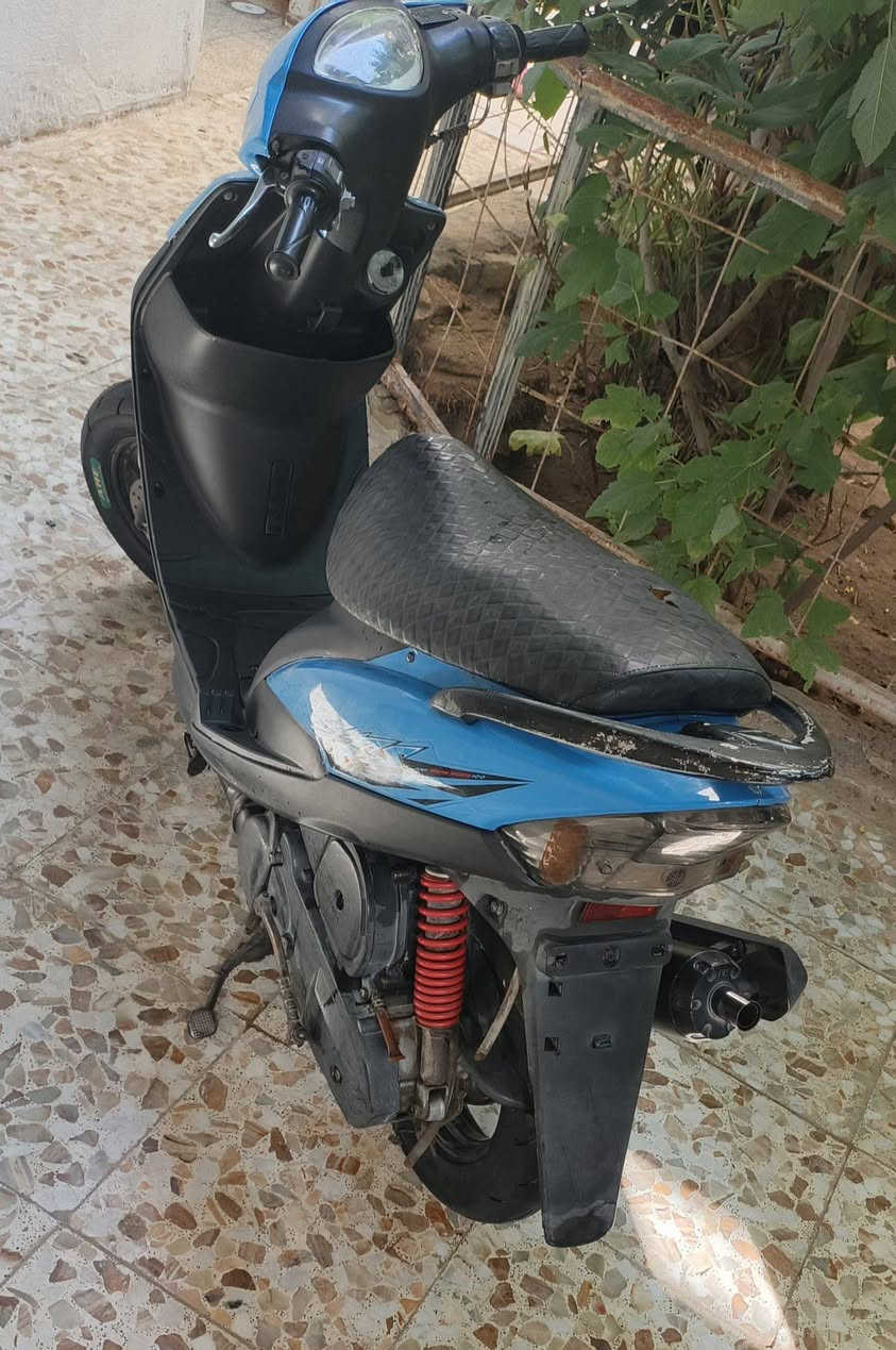 دراجة ماكس عدلة
مكينة بلاديه برغي ما مفتوح بيها
كفرات تجاريه+ موجودات اصليات بيض
صالنصه اف ام رياضي
باقي تفاصيل موجوده بالصور
السعر 800 وبيها مجال 
الرقم
***********
بيه واتساب
