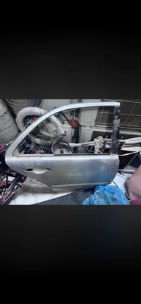 باب ام عيون خلفي جهه الصدر نظيف وبلادي بدون صبغ وبدون معجون 0770556644...