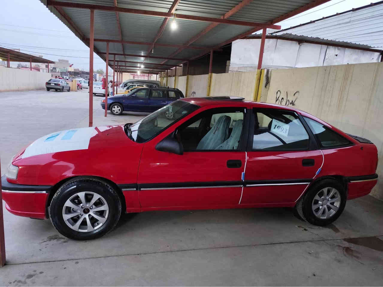 ڤیکترا 1993 سعر 33 و مجال
مکینە 18 گیر مکینە ب شەرت
تحویل و خرامەی ب شەرت
بی دەعم و لیدان و سبخ جدید
جام کارەبایی  هەموو ب شەرر
سیارە تەخم بنی تایە هەموو نویە
شوین روڤیا/*********** اكر, نينوى
