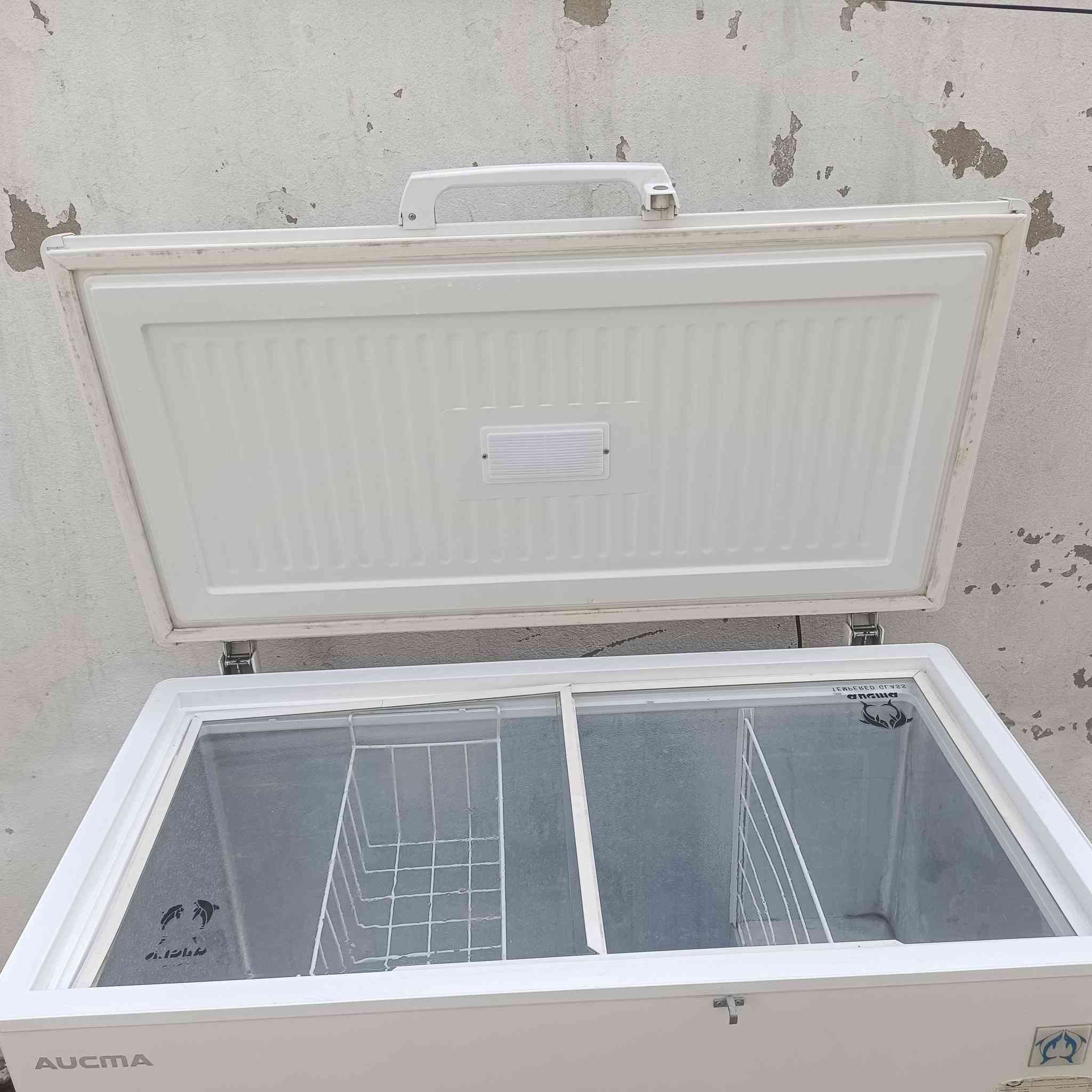 السلام عليكم مجمده للبيع نظافه ١٠٠٪ اخت الجديده ابد مداخله تصليح على وضع شركه وشرط ظمان السعر ٢٠٠ الف شرط تجميد العنوان بغداد المشتل اي استفسار اتصل ***********
