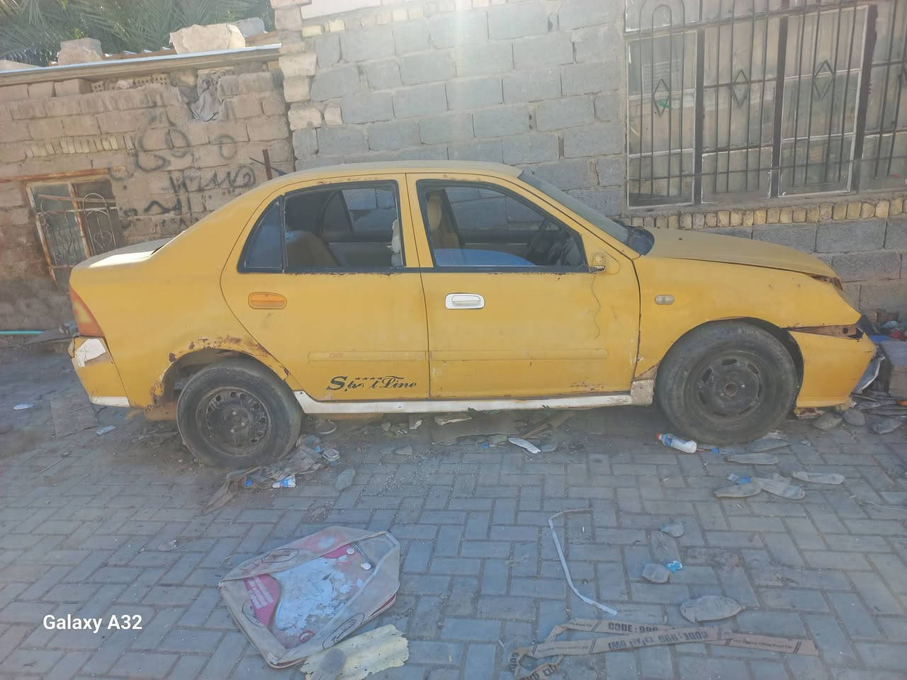 للبيع جيلي سيكي رقم واسط ابيع كوم حديد المكينه عاطله السعر ٣ اوراق مكان السياره ***********
