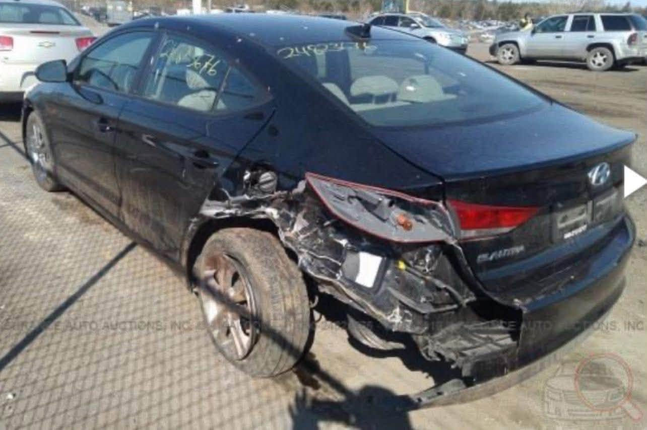 النترا ٢٠١٨
رقم بابل 
مكينة ٢٠٠٠ دوش 
داخل بيجي 
شاشه كبيره 
تحكم ستيرن 
حادث حاملغ خلفي وقبق جنطه 
السعر ١٠٥ مع المجال 
علماً السياره عليه غرامه ينزل من الحساب 
مكاني نجف 
***********
