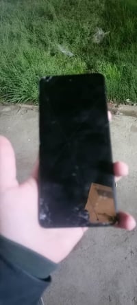 تيكنوبوفا 5 • شاشة مكسورة • للبيع