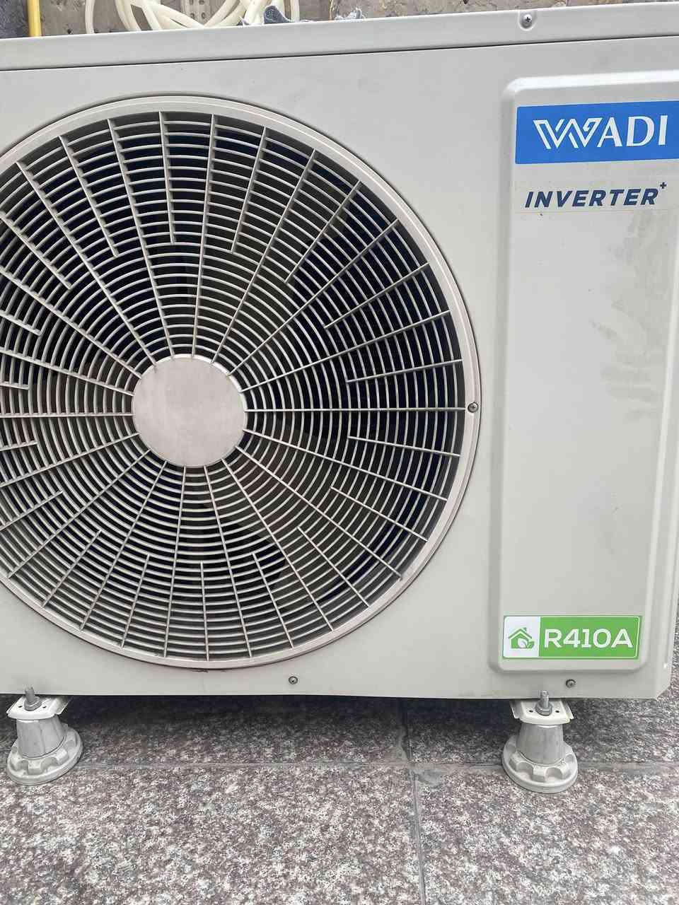 سبلت الوادي 3طن انفيرتر
اخو الجديد استخدام كلش قليل 
كامل مع ملحقاته بعده داخل الضمان للشركه 
سعره مليون 
مكاني الامين الثانيه
***********
