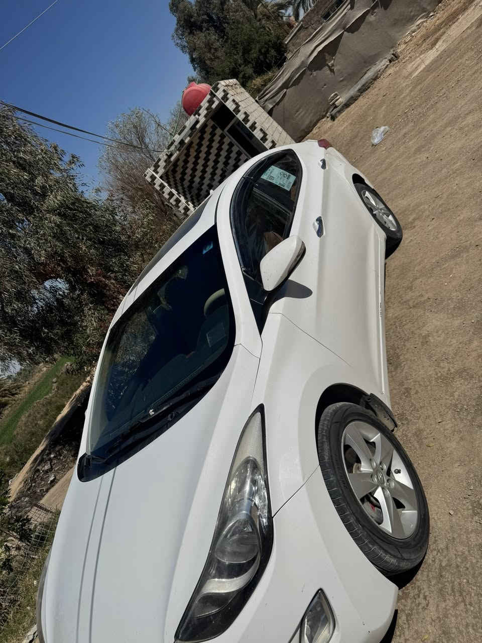 لانتره خليجي  مديل 2014
مكينه 1800 كير ومكينه خير من الله سيارة بيهة جاملغ وبنيد مبدل وكاله والجاملغ الخلفي جهت السايق بيه يم قبق البانزيل شبر حار والجنطة بيهة رش صبغ حداديه فول سيارة بسمي سنويه تاريخ الانفاذ 8/12/2026 تحويل ثاني يوم السيارة دوانية قضاء الشامية معروضه 110وبيهة مجال لاستفسار  على الرقم ***********
