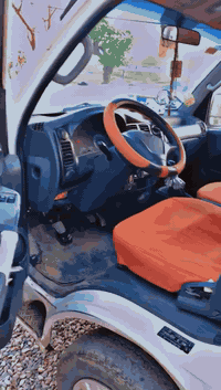 كيا 3000 سؤپةر و ئةنجةكتةر براوه
موديل 2009 شكلي 2022 كامل مةسروف كراوة 
تايةكان لؤك تازة بةستراوة 
چةمچةو ناو بؤدي لؤك تةبريت سارد و گةرم مةزبوت
جوابي هيچ نادةمؤ تةلةفون بؤخاوةني بكه
ز.م ***********
شوين شارةزور
