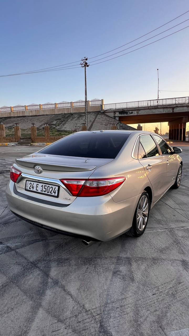 السلام عليكم
كامري 2017 مواصفات Xle

(داخل اصفر-كشنات جلد-كشن هيتر-شاشة كبيرة-شحن لاسلكي-تبريد قطعتين-بجم زينون وباقي المواصفات المعروفة لهاي الفئة)

سيارة استخدام شخصي عليها ادامة كاملة لكل منظومة البنزين والتبريد والطخم الامامي وطخم تواير جديد ذاك الاسبوع شديتة.

ضررها جاملغ امامي وبنيد وبيدي انطخت جاملغ الثاني يعني جاملغين وبنيد صبغ ابيع+ تعديل بارد يم قبغ البنزين شي بسط. 

السيارة شرط التحويل و الوكالة سعرها 139 ورقة وبيها مجال بسيط مال شوفة..

غير متواجد على الفيس خابر وتدلل

***********
