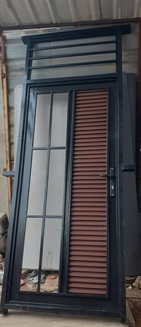 باب السعر ١٥٠ بغداد الحسينيه الهاتف٠٧٧١٦٠١٧٠٣٨ العرض متر الارتفاع مترت...