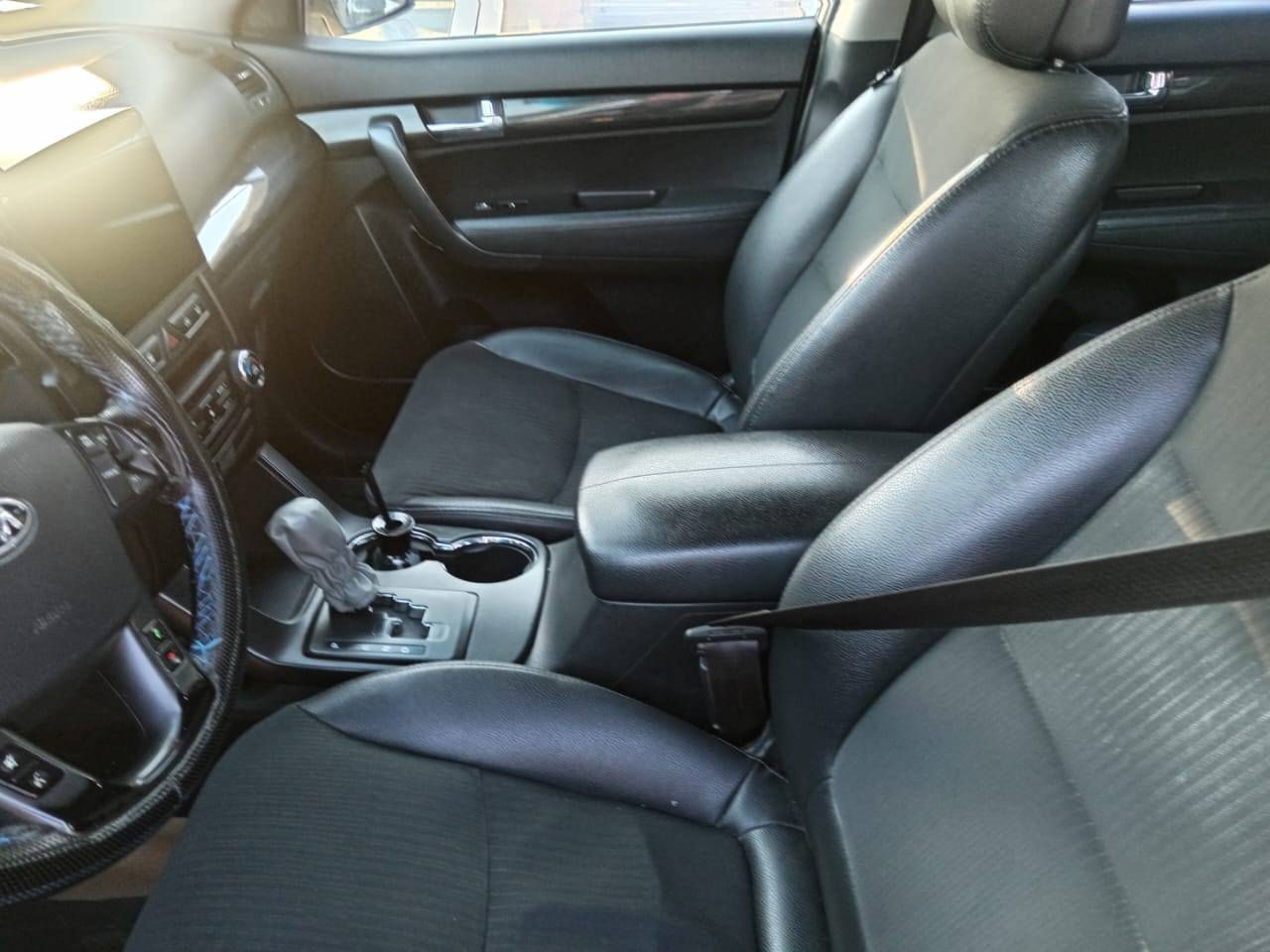 كيا سورنتو 11 وارد أمريكي مكفوله من ضربه وصبغ فول بدون فتحه 7 راكب 6 سرندر سنويه وهزه جديده بأسم صاحبها بيها فقط راجز خفيف ثواني ويختفي
غير متواجد ع الفيس مكلف بالنشر ما ارد خاص
رقم صاحب السياره
رمادي ***********
