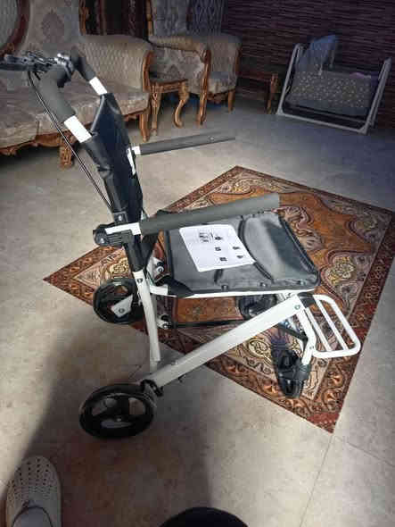 السلام عليكم عربانه معوقين بعدها بالكارتونه جديده غير مستعمله للبيع السعر 90 وبيها مجال للطيبين مكان الزعفرانيه ***********
