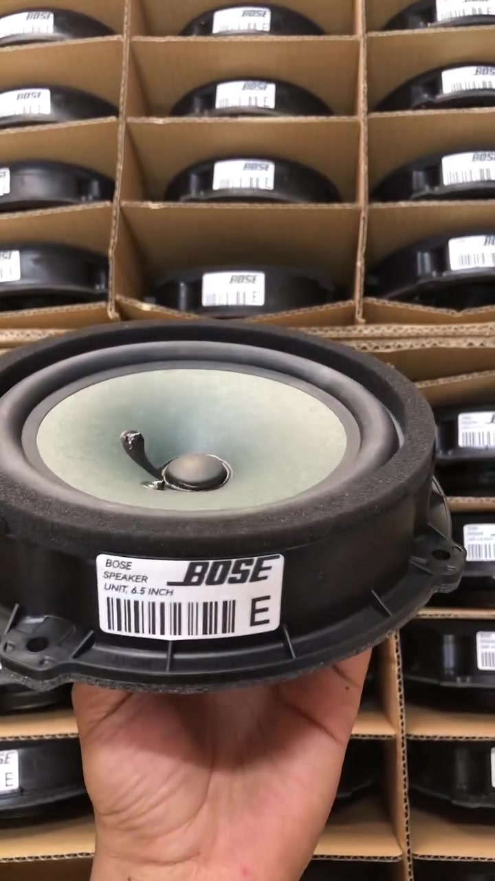 اتوفر سماعات BOSE

  حجم 6 انج.  يرهم جميع أنواع سيارات 

 صوت وبيز 🔥🔊🔊🔊

سعر زوج  20 الف 

توصيل كل المحافظات 
***********
***********
موصل /حي فلسطين مقابل افران العوائل
