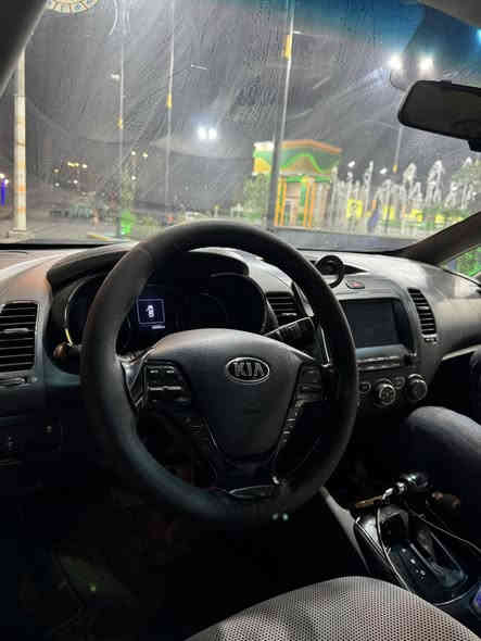 السلام عليكم حياكم الله 
كيا فورتي 2017 S 
للبيع السيارة نضيفة جداً ومناقصها برغي وصارله ٥ سنين عندي مال جناي
رقم اربيل الجديد سنوية هزة كله كامل بأسمي تحويل ثاني يوم 
محرك2000 دوش لاتنقيص ولاتبخير شرط الفحص
حادث السيارة بنيد فقط بدون دواخل سطحي
كما موضح بلصوره
تخم تاير جديد 
حداديه جيده
المواصفات 
تحكم ستير 
3 وضعيات قيادة
شاشه كامره خلفيه + حساسات خلفيه ……….
الجاملغ الخلفي بي بارد (شبر)
سياره خير من الله مابيها نقص 
السعر 125$ 
العنوان بغداد بلديات
السياره بسمي ثاني يوم احولك 
للتواصل
***********
