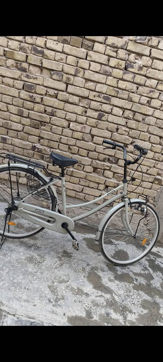 بايسكل للبيع ياباني صارلي 4 اشهر ماخذه نظيف وجديد السعر 180 وبي مجال للتوصل  ***********
