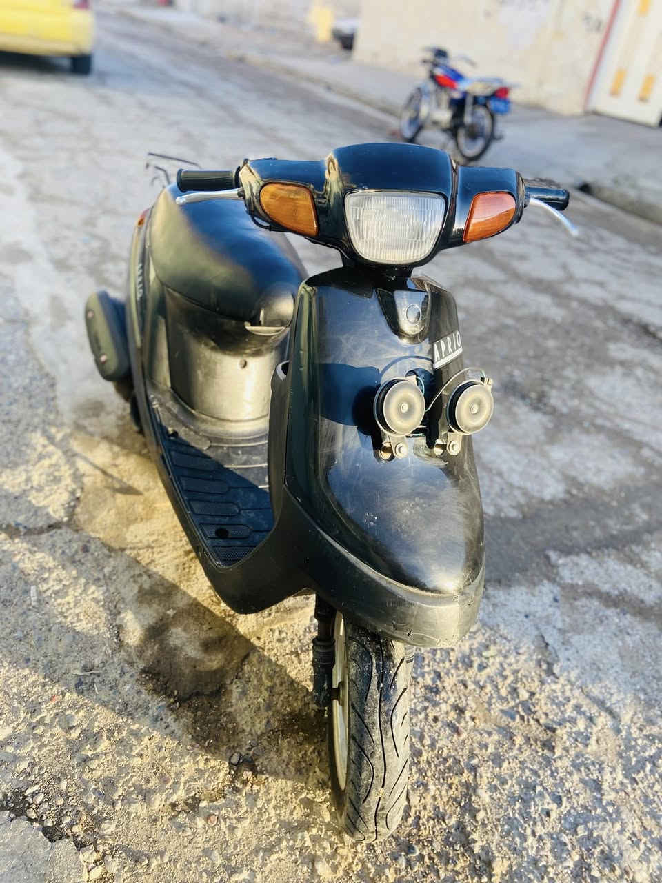 سلام عليكم ماطور بوتين للبيع شاصي شرط المحرك شرط مفتوح سلف شغال لايت اشاير هورن ماطور حلو وكاعد ونصب سعرو 260وبي مجال يرهم مراوس التلفون ايفون***********
