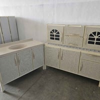 خزائن مطبخ • متوفر