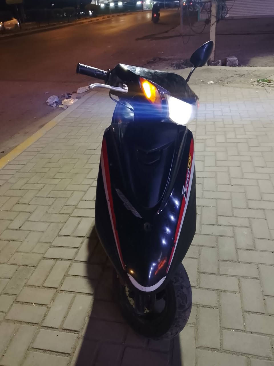 سلام عليكم بريز لايت عالي البيع بيهة سيباية لاكزز  مكينة مكفولة نكرة سلف خير من الله سعر 450 مكان غزالية شري تصل وخادم معادلة.140 شرط *********** ***********
