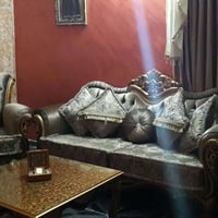 تخم فيومي • عيب بسيط • يد الكرسي ممزقة