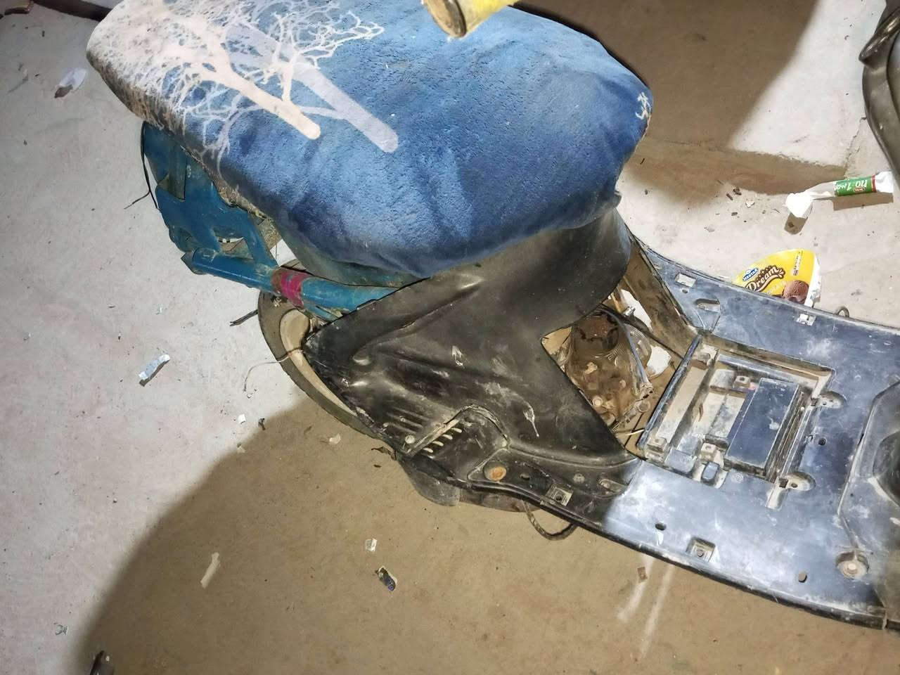 مكلف بل نشىر دراجة لبيع دراجة شغاله شراي بية خير ويدلللل...
واتساب ***********
