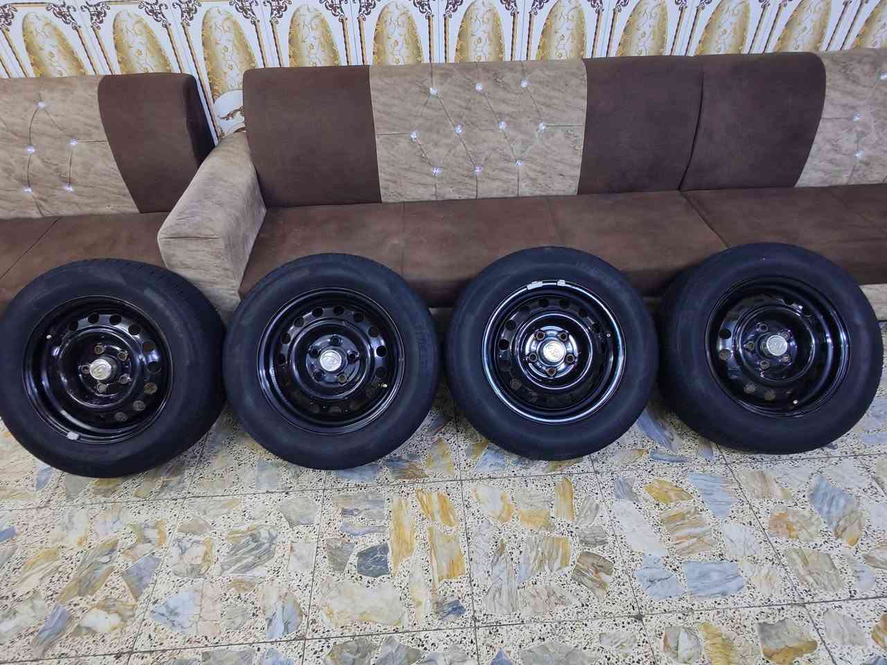 متاح تخم ويل مختم وتايرات نص عمر 200  وبيهن مجال بغداد
***********
