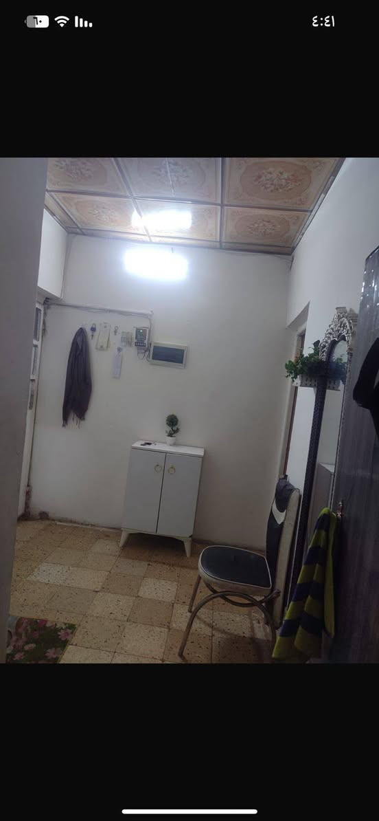 السلام عليكم يوجد شقه طابق ثالث عمارات البيض للبيع مساحه ١٣٢متر شقه تعمير جديد ٣ غرف واستقبال حمامات ٢ التفاصيل داخل صور  إستفسار إتصال برقم ***********ابو عبدالله  سعر ٥٠ مليون بيها مجال
