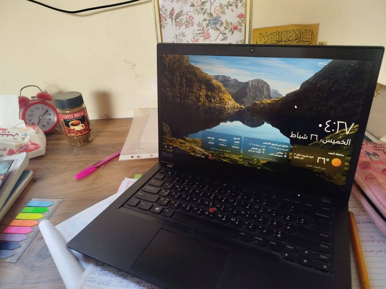 السلام عليكم

🚀 فرصة للجميع! وبالعافية للي ياخذه.
أداة النجاح بين يديك بأفضل سعر في السوق!

تدور على جهاز يجمع بين الأداء الجبّار والسعر المنافس؟ تريد تنقل مستوى ولڤل عملك ودراستك بمجهود أقل وكفاءة أعلى؟
اقدملك هذا الوحش التقني Lenovo ThinkPad T14 Gen 1
 بمواصفات "بيزنس" متكاملة، مثالي للمستثمرين، أصحاب العمل الحر (Freelancers)، والطلبة الي يبحثون عن استثمار طويل الأمد.

📋 المواصفات التقنية:
المعالج (Processor): Intel® Core™ i5-10310U (الجيل العاشر) بسرعة تصل إلى 2.21 GHz. (تفتح اكثر من برنامج بسرعة راقية مثلًا تفتح يوتيوب وجات وغيرهن سوه)
الذاكرة العشوائية (RAM): 16GB. (هذا الرقم يعني وداعاً للتعليك، افتح عشرات التبويبات والبرامج بوقت واحد بكل سهولة).
الهارد (Storage): 256GB SSD NVMe. (سرعة إقلاع النظام في ثوانٍ معدودة وسرعة فائقة في نقل الملفات).
كرت الشاشة: Intel® UHD Graphics. (مثالي للأعمال المكتبية، الدراسة، وتجارة العملات/التداول، والبرمجة).
النظام: نسخة Windows 10 pro أصلية 64-bit جاهزة للعمل فوراً.

✨ زين ليش تشتري هالجهاز بالتحديد ؟

بطارية ضخمة(مع شاحنة الجهاز 65واط): تخليك تشتغل بره البيت براحة بال وبدون الانشغال بالشحن.

حرفيًا استثمار ذكي: ببدال ما تدفع هواي، هذا الجهاز يوفر لك مواصفات الجيل العاشر بـ 16 جيجا رام، مما يخليه قادرا على تشغيل برامج التصميم، التداول، وتطبيقات التعلم الحديثة ولسنوات طويلة.

مثالي لتعلم اللغة الإنكليزية(المهارة الاهم بالعالم): الجهاز خفيف وعملي، تكدر تستخدمه لساعات بالدراسة وحضور الدورات الأونلاين بفضل شاشته المريحة للعين.

بوابة للدخل السلبي (كل ادواتك وكورساتك بمكان واحد): إذا جنت تفكر ببدء قناة يوتيوب، متجر إلكتروني، أو حتى التداول، او البرمجة، فهذا الجهاز هو "مكتبك المتنقل" الي مراح يقصر وياك مثلما ما قصر وياي.

💰 العرض الذهبي:
اني ما ابيعك لابتوب فقط، اني اقدملك قيمة مقابل مالك:
✅ السعر: 400 ألف دينار عراقي فقط!
✅ التوصيل: مجاني تماماً إلى باب بيتك.

⚠️ ملاحظة: غرض البيع هو اني اريد اشتري تجميعة العاب.

📌 الجهاز يجي مع شاحنة الجهاز الاصلية 65واط و حقيبة.
📌مستخدم فقط 25 يوم.

للحجز أو الاستفسار:
0773 667 0878
او راسلني واتساب او ماسنجر
