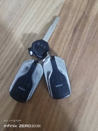 دراجة ٢٠٢٠ سنتر لوك شغال استعمال قليل بس تحتاج باتري السعر ٣٠٠ للتواصل...