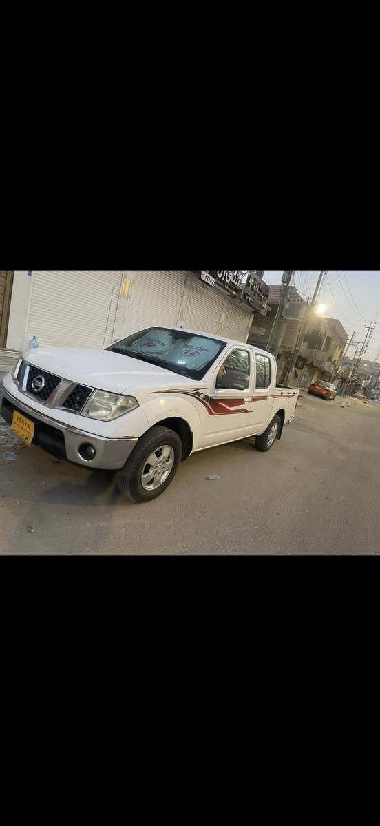 للبيع موديل ٢٠١٤ رقم شمالي سنويه منتهيه بيه جاملغ وبنيد ولباقي كفاله كير اوتماتيك السياره جاهزه من كلشي السعر 105 العنوان البصره ***********
