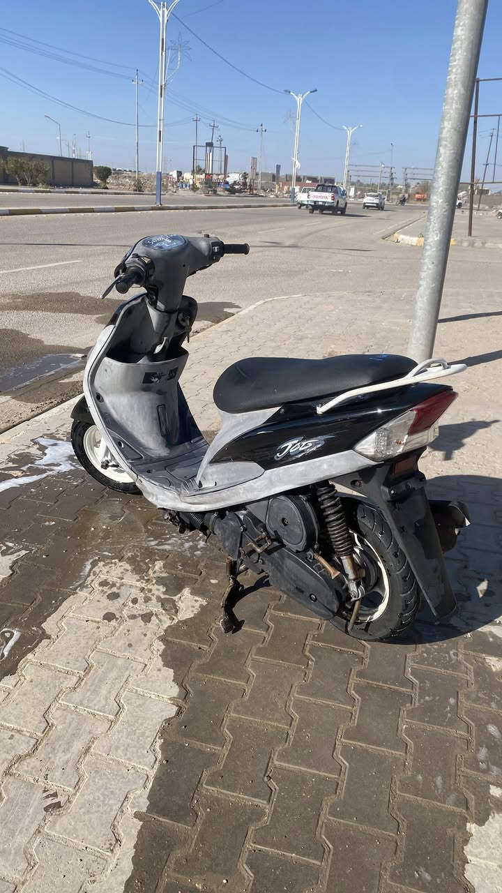 السلام عليكم للبيع دراجة ماكس منغولي صارلي 3 اشهر مطلعهة من الحاويه دراجة كفرات تجاري انه مبدلهن كلشي مانقصهة كهربائيات كلهة كاملة مكاني السماوة السعر 800 وبيهة مجال هاتف : ***********
