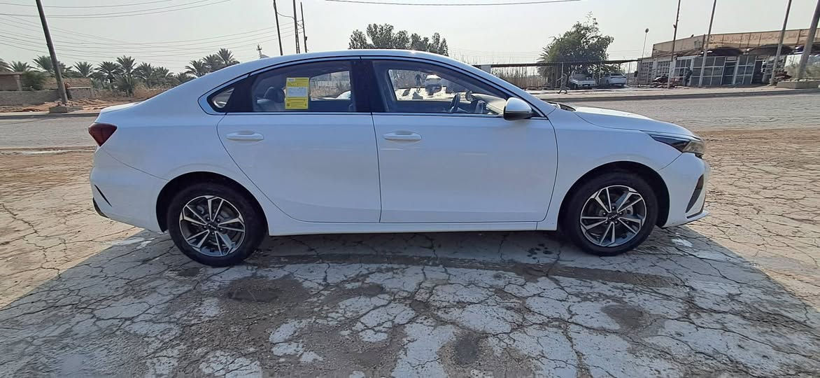 السلام عليكم
كي ثري K3
موديل 2025
كفاله 
رقم أربيل 
باسم شركة
فووول مواصفات 

رايدها 154 وبيها مجال قليل 

مكاني النجف

***********
واذه اكو مراوس بعد حسن ريد تاهو موديل 14 وجوه
