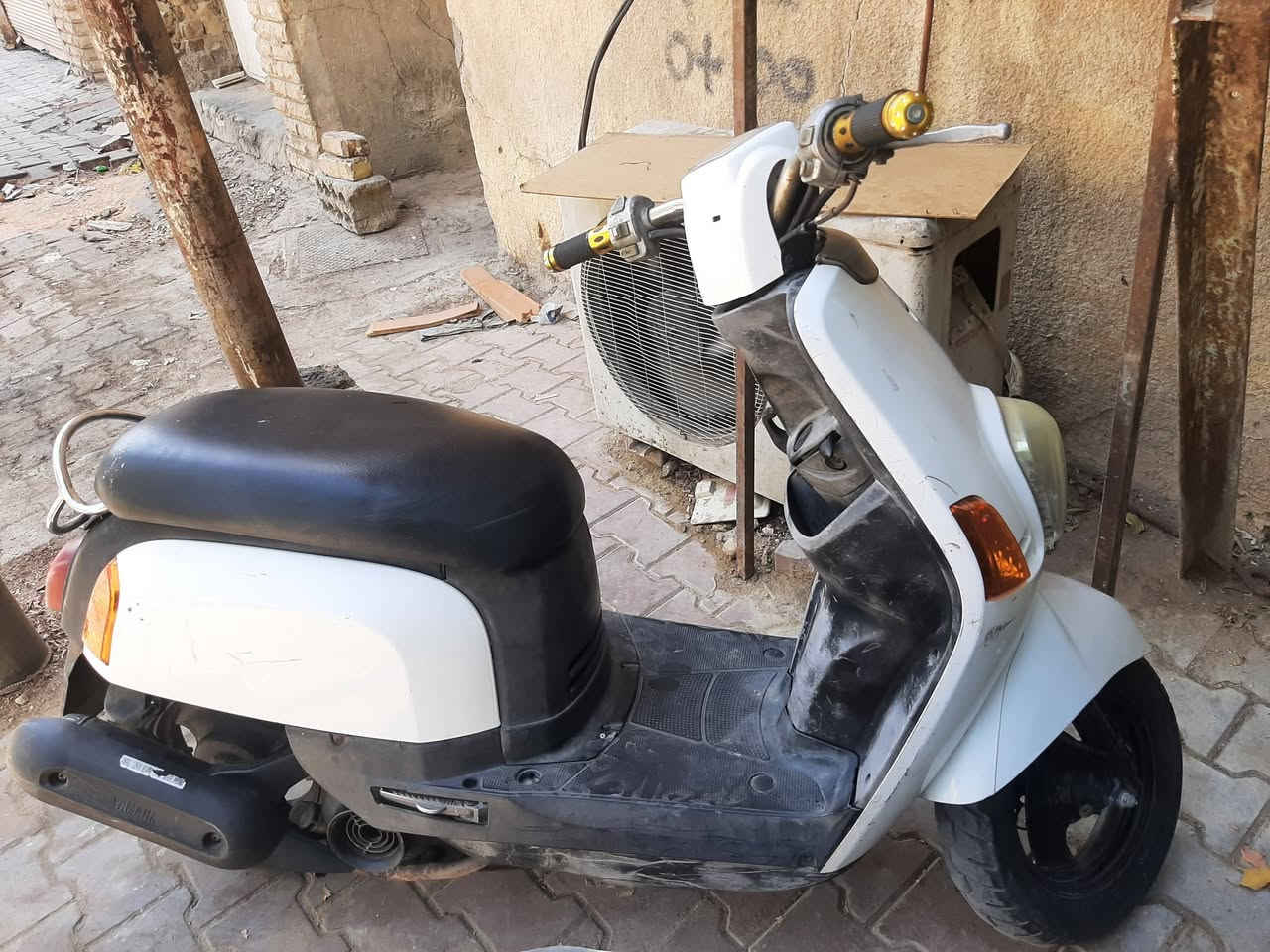 للبيع بوليسي دراجة نضيفة فول نكره سلف شوفت عينك السعر ٨٠٠ وبيهه مجال الشراي يتصل ***********
