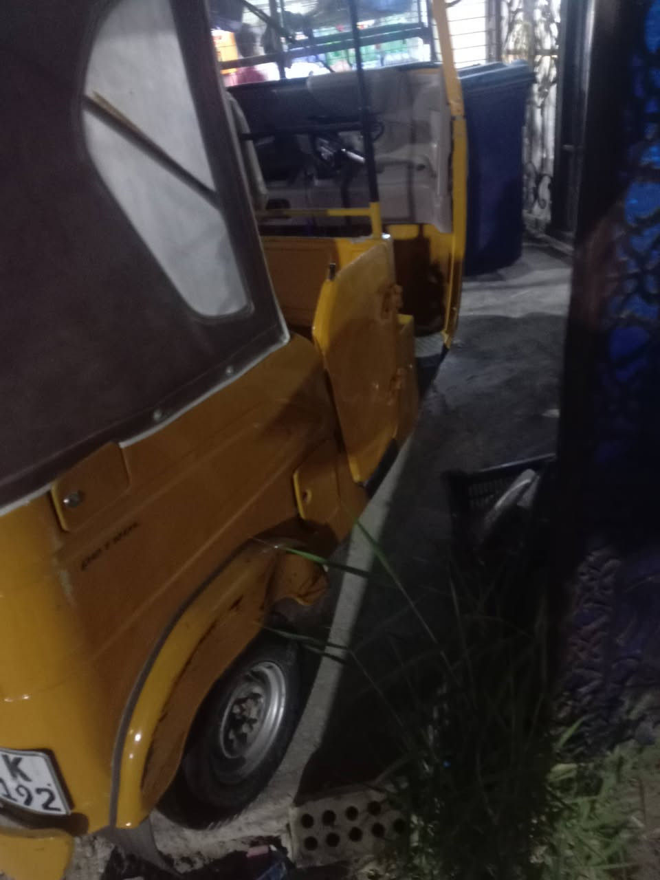 تكتك ٢٠٢١ لونين مكينه مجفته معمره بس الدوسات المكان بغداد الزعفرانيه السعر ٧وبيه مجال ***********
