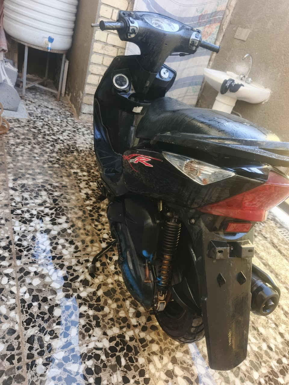 سلام عليكم دراجه رمبه صار سبوع من نزلتها دراجه كفاله عامه جيب فيتر وتعال البيع اخذتها ٩٠٠ وريدها ٨٥٠ اوبيها مجال قليل جدا العنوان بغداد الشعب /***********
