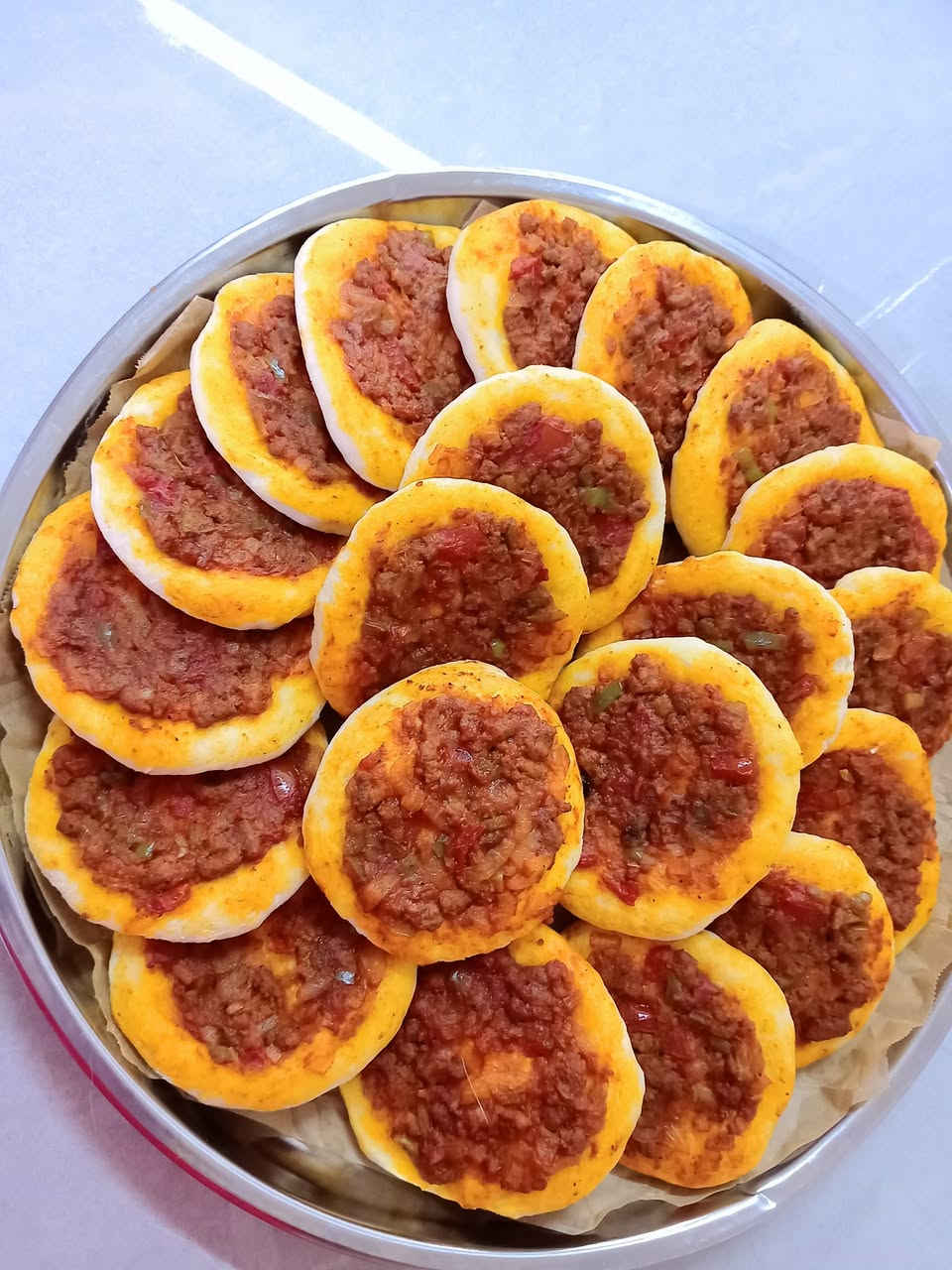 صحتين وعافية عليكم 🌸

لحم بعجين حسب طلب 
يوجد توصيل داخل بسماية 🚘


**إذا كنت صاحب هذا الإعلان وتريد حذفه لأي سبب، رجاءا أرسل رسالة إلى الدعم الفني**
