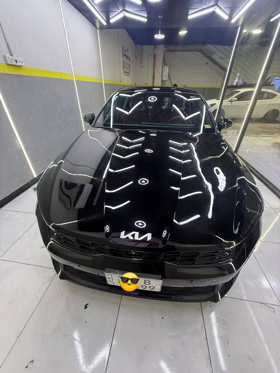 السلام عليكم 
للبيع او المرواس ب كي فايف  21 او 22 او 23
كيا k5 جيتي لاين 2025 
فول للاخير قفلة المواصفات 
بيها جاملغ وربع البنيد راجعات نفسهن وبدون دواخل 
السياره زيروو نظيفة ماشيه 22 الف كم
 السياره رقم بصرة 
الموصفات ..!
دواخل جلد احمر 
شاشات دجيتل متصله 
تدفئه كشنات 
تبريد لمس 
حساس امامي + حساس خلفي 
بيها 4 رادارات امامي + خلفي + جانبي 
تحديد مسار 
ستيرن هزاز 
والسياره كلها فوول led 
الصالون لمس 
ويرلس شحن 
وبعد بيها كلش هواي مواصفات لان اعلى فئه 
تجي محرك 2500 تنفس طبيعي المرغوب
مكاني البصره
السعر 218$
)))***********(((
