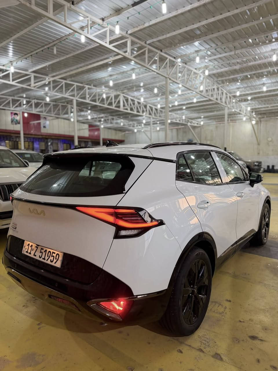 #معرض_بيت_شريجي_للسيارات 🤍
على بركه الله توفر سبورتج 2025 بلاك ادشن فول 1/1 داخل زيتوني ظمان الدوليه كشنات تدفئه ستيرن هيتر جنطه كهرباء  اريل نفكيشن 
ماشية 8 الف فقط
بعدهه بوضع الشركة مكفوله كفاله عامه
 ضمان الدولية 5 سنوات او 100 الف كيلو وتبديلات 4 مجانيه للدهن

فول مواصفات ماعدا البانوراما
اوتو هولد 
سايد بريك دكمه 
شفتات ستيرن 
داخل زيتوني
Drive mode  وضعيات 4
عدادات ديجيتل وشاشة جبيرة
تبريد قطعتين
كراسي 2 كهرباء
السياره باب اول 
واوتو دم / نقطة عمياء/تبريد شاشة
لايت LED / بك لايت LEd
ويل 19 أنش / بصمه دخول ذكي /مري كهرباء 
ومعروفه لمواصفات لباقيه 
رقم بغداد سنويه باسمي
العنوان كوت حي الحكيم معرض بيت شريجي مجاور محطه الواسطي للاستفسار 
*********** حسنين واتساب او اتصال
