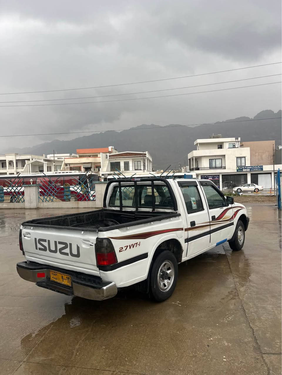 ***********
***********
ئایسوزو مۆدیل ٢٠٠٢. ئارم پلاستیکی سلێمانی بە شەرتی ئەوەلیات رەقەم ئەسڵی   پشت و پێشی کەپس. زۆر زۆر جوانە سەیارەکە.   گێر و مەکینەو ئەکسلی بە شەرتی فیتەر. جوار تایەی ویلی لۆک تەبرید ساردو گەرم بە شەرت. سعری خوار بازارە  تەنها ٤٥ گەلا و محامەلە
ژمارەی خاوەنی 
***********-*********** السليمانية, العراق
