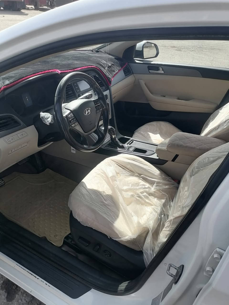 سوناتا موديل 2015 خليجي بيها قطعتين صبغ بدون مكينه ٢٤٠٠حادث شخط وبارد سياره مكينه كير صدر وتايرات كله جديد شرط ترايك وين متريد رقم اربيل تحويل سنويه شرط بدون وكاله
السعر 138 وبيها مجال
***********
بابل الإسكندرية
