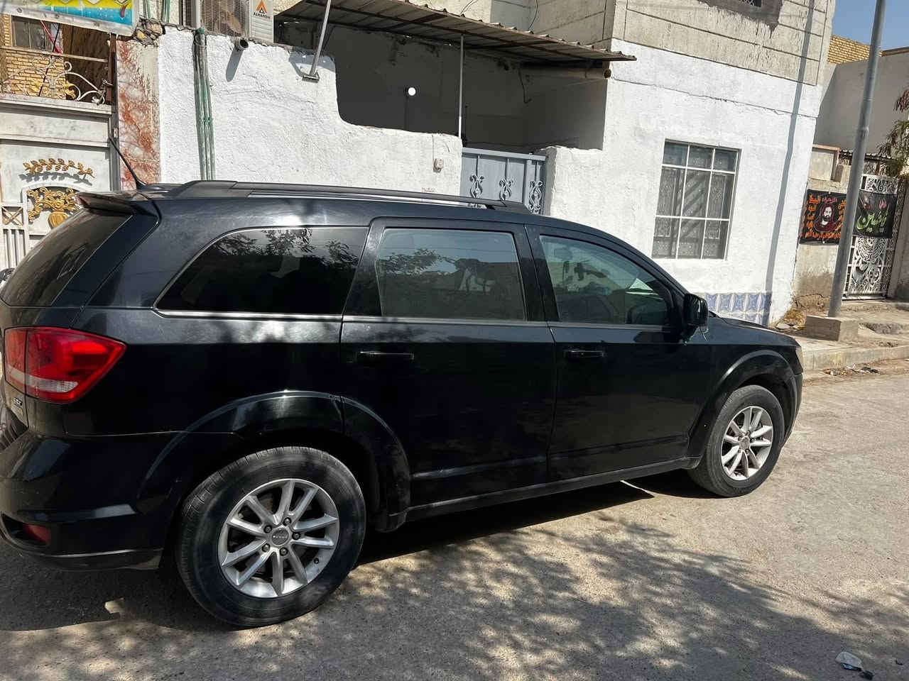 جورني موديل 15 السياره 6 سلندر ثلث قطع تبريد
تو ويل تحكم استيرن تحكم بالمري سياره مال جناي خير من الله 
مداور ثاني يوم 
سونار السياره موجود بالمنشور حاب تشتري راسلني سعر السيارة 115 وبيه مجال


**إذا كنت صاحب هذا الإعلان وتريد حذفه لأي سبب، رجاءا أرسل رسالة إلى الدعم الفني**