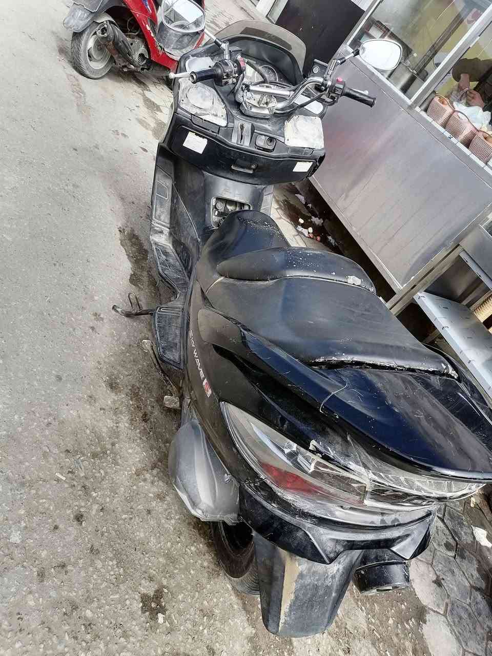 دراجه سازوكي سكاي ويف سازوكي (محرك٢٥٠ cc)  ٢٠٠٩ شغال كلشي بيه سلف دينمو كهربائيات كابريته جديده بلك جديد ادامه كامله مفتوحة فقط بيه  كيج بانزين فولته وعلك بعد مانزل بيه مكاتبات ٢ مال الراعي الاصلي والي شتريته منه  مكانه نجف


**إذا كنت صاحب هذا الإعلان وتريد حذفه لأي سبب، رجاءا أرسل رسالة إلى الدعم الفني**