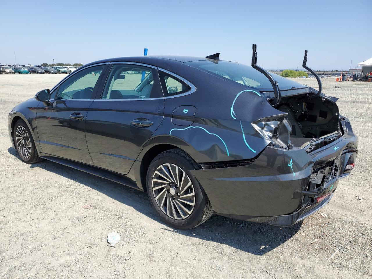 السلام عليكم سوناتا للبيع او المراوس حسب القناعة موديل 2023 هايبرد اني مستوردها على ايدي حادثها الجنطة الخلفية و بدلتها نفس اللون حتى الدعامية مالتها نفسها بدون صبغ وبي دي ار بالجاملغ الخلفي الايسر بدون شاصي بدون ايرباك ماشية حاليا 23 الف رقم بغداد بأسمي مواصفات حلوه بس بدون بانوراما وجلد داخل ابيض مكاني بغداد حي الجهاد قرب مكتب الشارقة للعقار السعر ١٨٥ وبيها مجال للتواصل الاتصال على الرقم ***********
